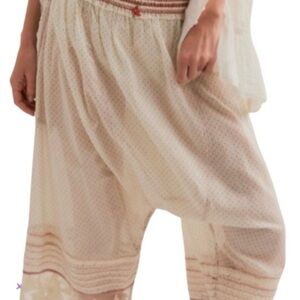 NWOT FREE PEOPLE WNDLESS AFTERNOON BLOOMERS sexy, innocent adorable must have